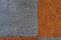 Besteht aus Vierecken. Die zwei gegnüberligenden haben die gleiche Farbe. Ockerfarben und grau.